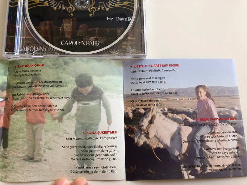 Stranên Hz Dawud -- Carolyn Parr 2014 / Audio CD 2014 Kurdish Language Christian Guitar Worship and Praise Songs by Kurds in Turkey (8697404465522.)