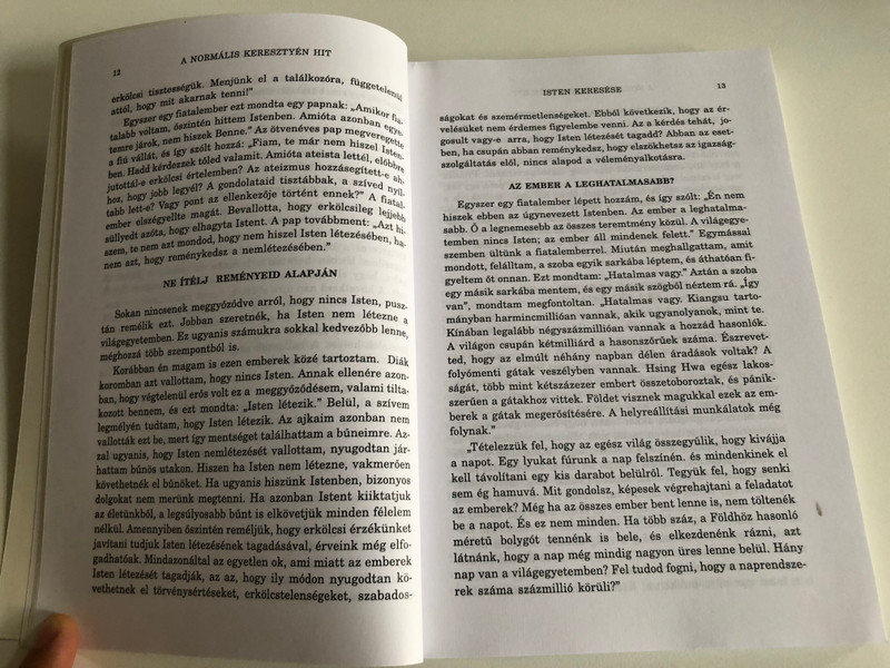 A Normális Keresztyén Hit by Watchman Nee / Isten és élet - Krisztusban / Hungarian edition of The Normal Christian Faith / Living Stream Ministry 1999 / Az Élet Folyama Alapítvány / Paperback (9780736305617)