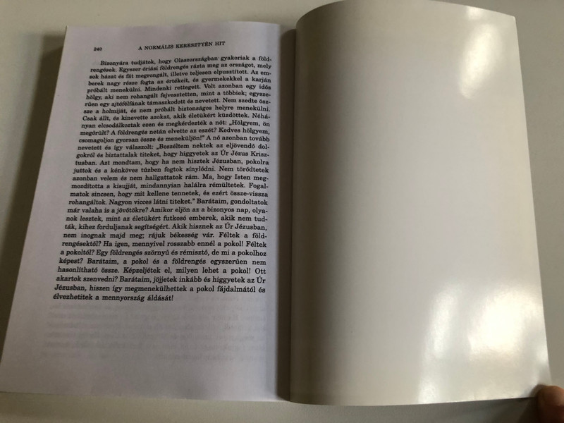 A Normális Keresztyén Hit by Watchman Nee / Isten és élet - Krisztusban / Hungarian edition of The Normal Christian Faith / Living Stream Ministry 1999 / Az Élet Folyama Alapítvány / Paperback (9780736305617)
