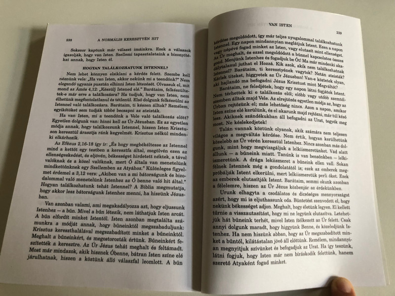 A Normális Keresztyén Hit by Watchman Nee / Isten és élet - Krisztusban / Hungarian edition of The Normal Christian Faith / Living Stream Ministry 1999 / Az Élet Folyama Alapítvány / Paperback (9780736305617)