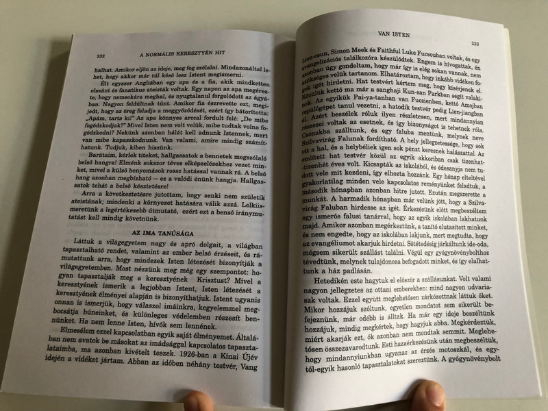 A Normális Keresztyén Hit by Watchman Nee / Isten és élet - Krisztusban / Hungarian edition of The Normal Christian Faith / Living Stream Ministry 1999 / Az Élet Folyama Alapítvány / Paperback (9780736305617)