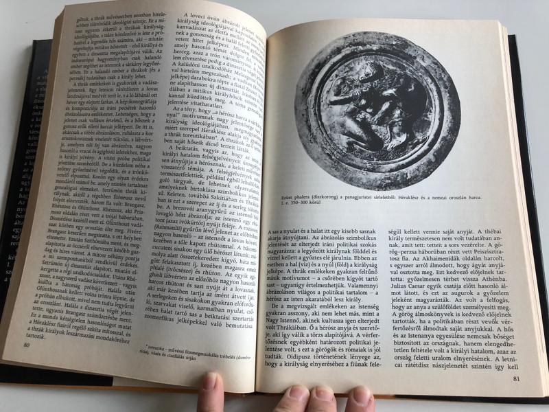 Thrákia és a thrákok by Aleksandar Fol - Ivan Marazov / Hungarian Edition of Thace and the Thracians / Translated by T. Tedeschi Mária / Harcover / Gondolat könyvkiadó 1984 (9632814916)