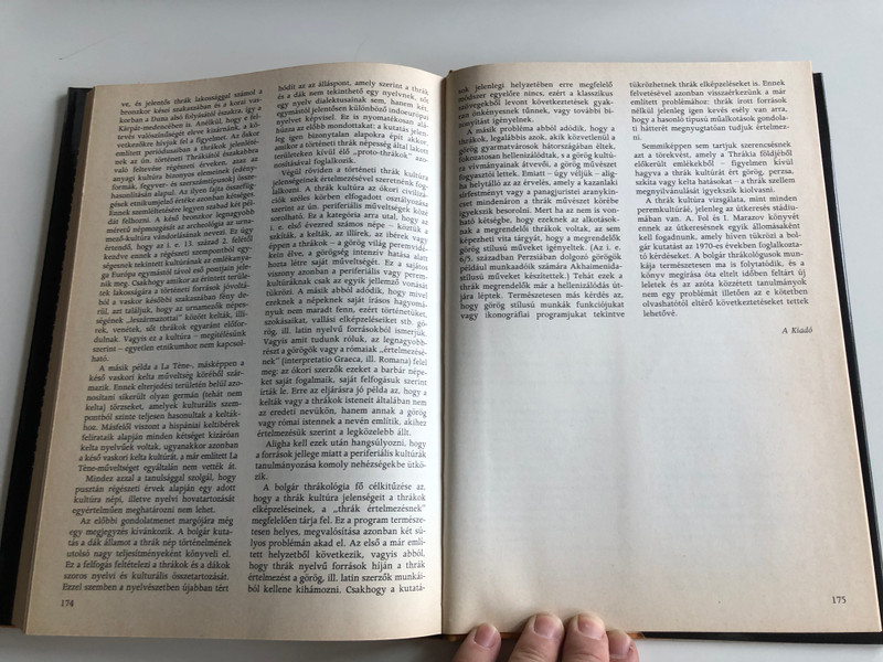 Thrákia és a thrákok by Aleksandar Fol - Ivan Marazov / Hungarian Edition of Thace and the Thracians / Translated by T. Tedeschi Mária / Harcover / Gondolat könyvkiadó 1984 (9632814916)