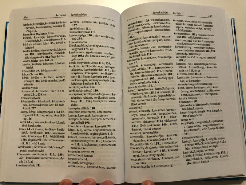 A magyar helyesírás szabályai  Hungarian spelling and grammar rules 12th edition  Magyar Tudományos Akadémia  ÚJ MAGYAR HELYESÍRÁS  8.000 új szóval bővített szótár  Akadémiai kiadó  Tizenkettedik kiadás (9789630596312)