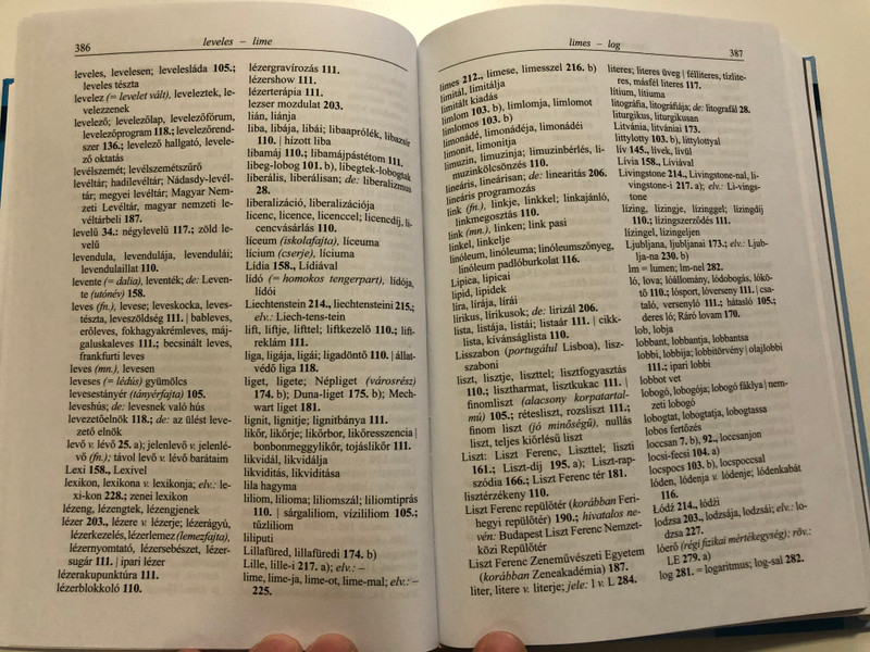 A magyar helyesírás szabályai  Hungarian spelling and grammar rules 12th edition  Magyar Tudományos Akadémia  ÚJ MAGYAR HELYESÍRÁS  8.000 új szóval bővített szótár  Akadémiai kiadó  Tizenkettedik kiadás (9789630596312)