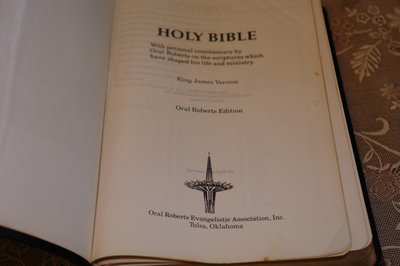 Holy Bible with Personal Commentary by Oral Roberts / Genuine Leather Bound - King James Version with Concordance 