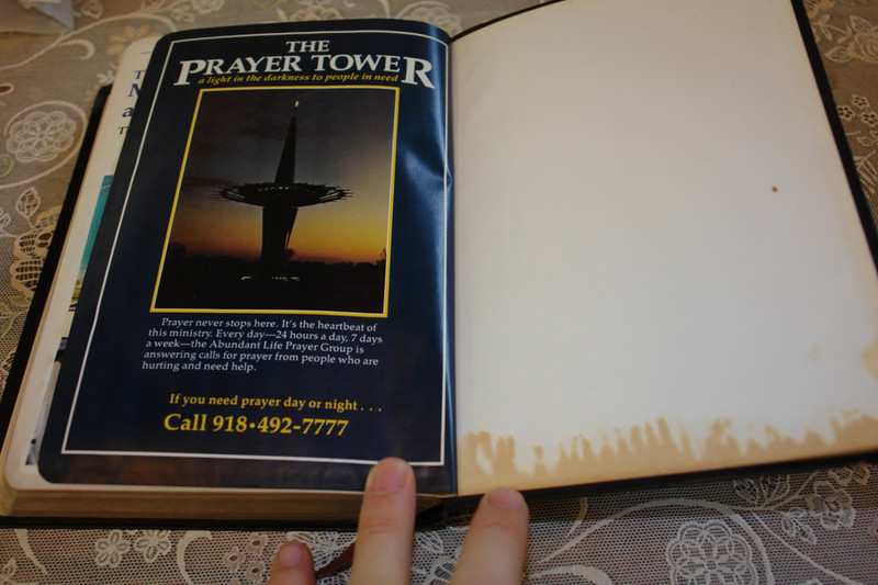 Holy Bible with Personal Commentary by Oral Roberts / Genuine Leather Bound - King James Version with Concordance 