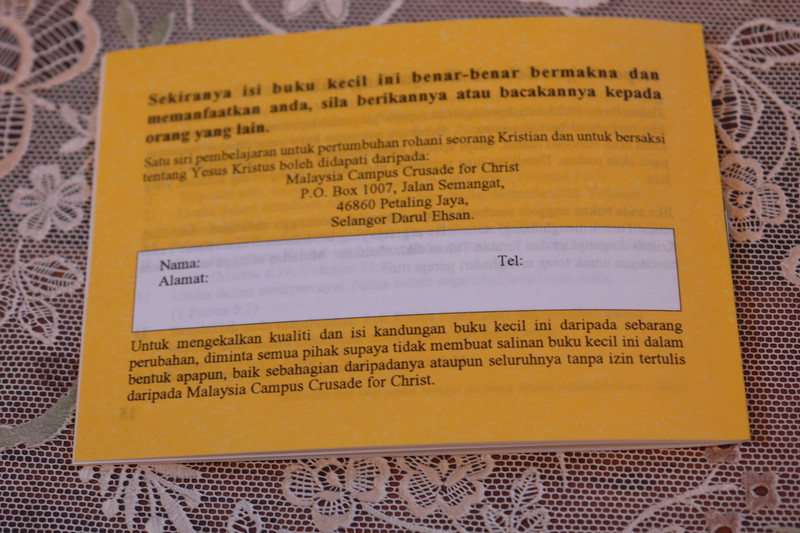 Have you Heard of the Four Spiritual Laws? Malay Language Edition / Pernahkah anda mendengar tentang Empat Hukum Rohani? Gospel Tract for Outreach