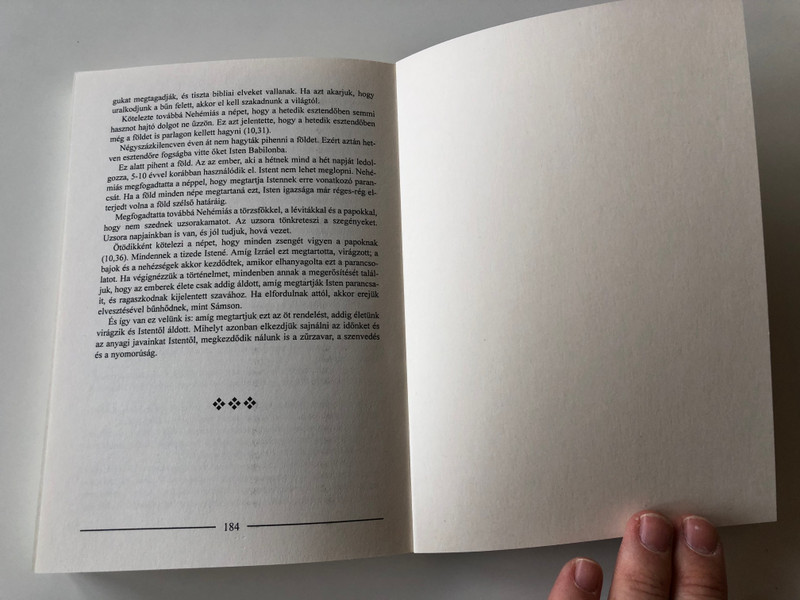 The Shorter Life of D. L. Moody - Hungarian Language Edition by Arthur P. Fitt / D.L. Moody - Egy világhírű evangélista élete (9639434604)