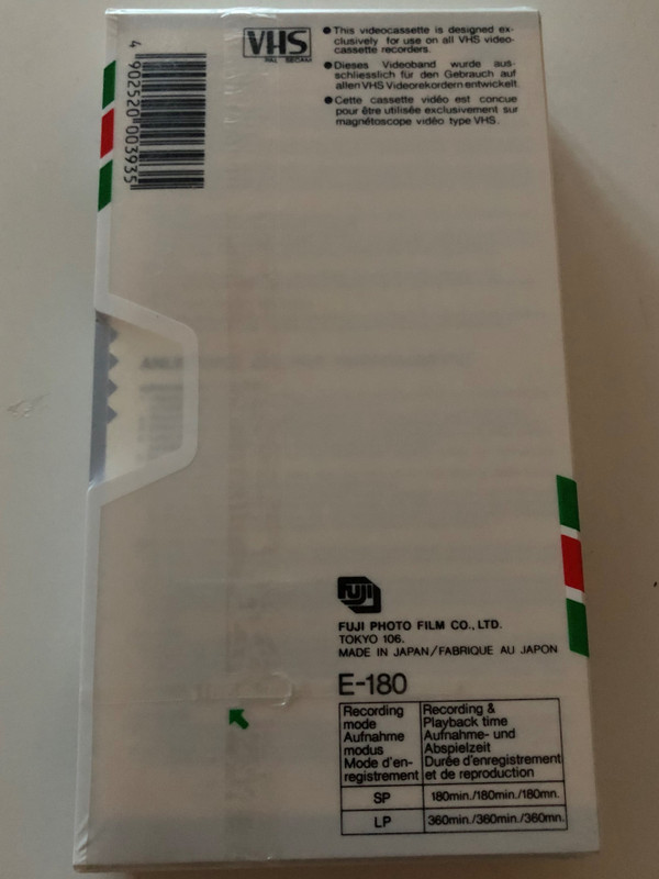 Fuji E-180 videocassette PAL - SECAM VHS / Fine Grain / Grain Fin BERIDOX / 258m / 846' (4902520003935.)