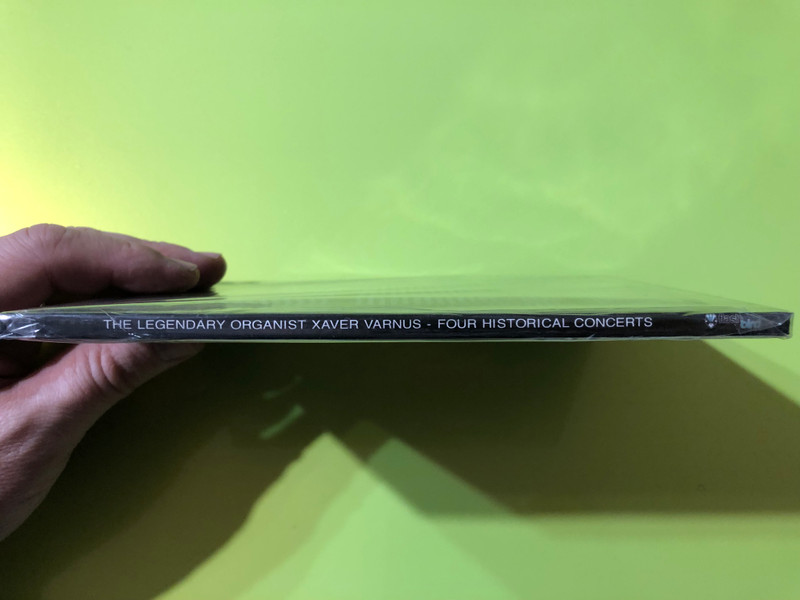 The Legendary Organist Xaver Varnus Five Historical Concert Portions DVD / Église Saint-Sulpice in Paris / Palace of Arts in Budapest / Synagogue Gallery of Szolnok / In the Canterbury Cathedral / Budapest Arena (VarnusXaver5Concerts)