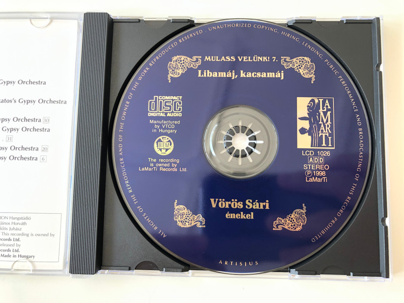 Libamáj, Kacsamáj (Hungarian Songs) - Vörös Sári, enekel / Nem Jön Levél, Szerelem Szerelem, Árok, Árok, De Mély Árok, Félre Bánad, Félre Gonddal, Úgy Még Sose Volt, Darumadár Útnak Indul,... / Lamarti Audio CD 1998 Stereo / LCD 1026