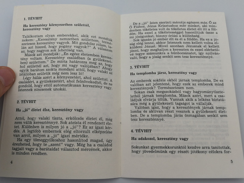 Mit jelent igazi kereszténynek lenni? by Luis Palau / Hungarian edition of What is a Real Christian / Magyarországi Szabadkeresztény Gyülekezet / Paperback (RealChristianLP)
