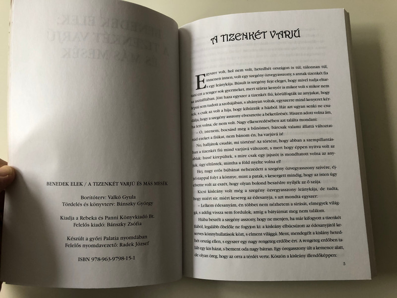 Magyar népmesék - A tizenkét varjú és más mesék by Benedek Elek / Rebeka és Panni könyvkiadó / Hungarian folk tales by Elek Benedek (9789639798151)