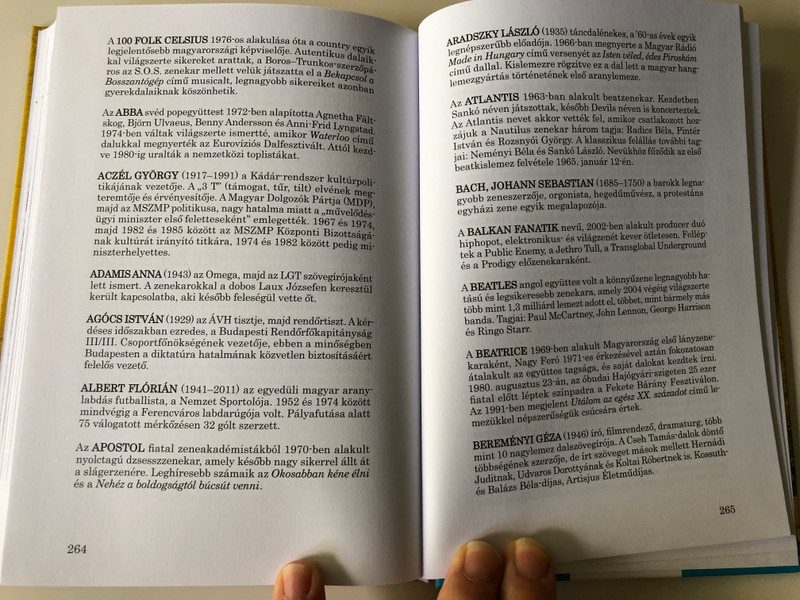 Azok a régi csibészek by Csatári Bence, Poós Zoltán / Párbeszéd a Rock and Rollról / Jaffa Kiadó 2016 / Hardcover (9786155609763)