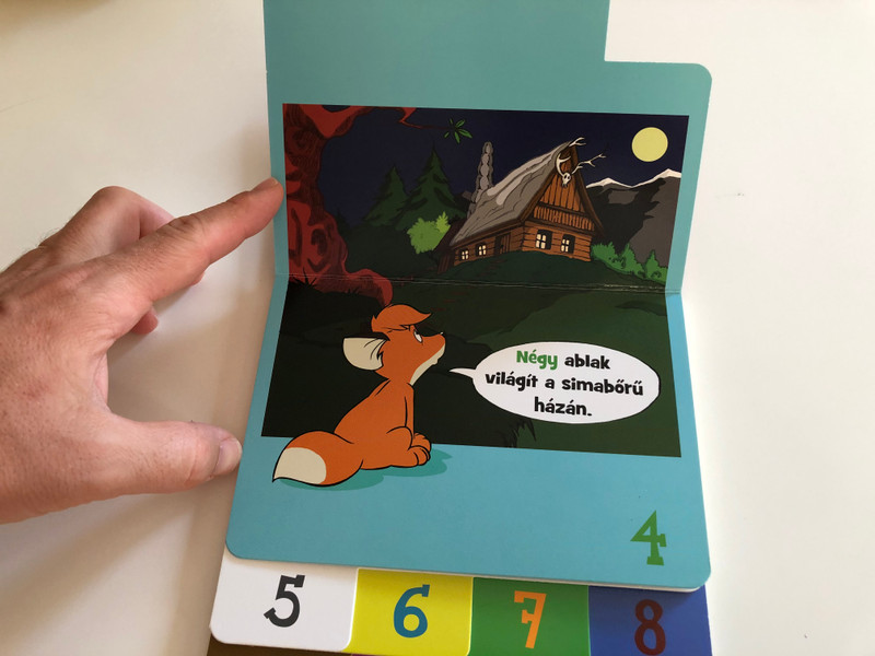 Vuk és a számok - Ismerd meg a számokat a kisrókával! / Learn the numbers with Vuk the little fox / Dargay Attila figuráinak felhasználásával / Móra fun / Móra könyvkiadó / Hungarian booard book (9789634864493)