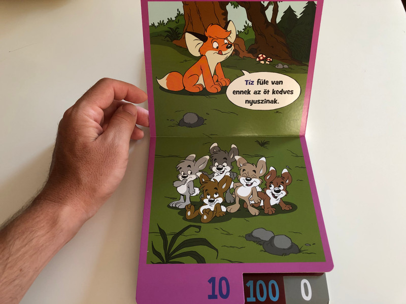 Vuk és a számok - Ismerd meg a számokat a kisrókával! / Learn the numbers with Vuk the little fox / Dargay Attila figuráinak felhasználásával / Móra fun / Móra könyvkiadó / Hungarian booard book (9789634864493)