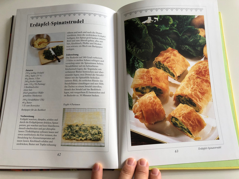 Das Strudelkochbuch / German language cookbook - the Strudel / Corvina Verlag 2003 / Hardcover (9631352773)