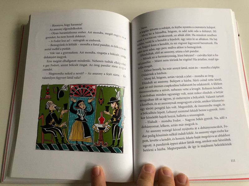 Betyárvilág - Történetek zsiványokról, pandúrokról by Komjáthy István - Dóka Péter / Illustrated by Szántói Krisztián illusztrációival / Hardcover / Móra könyvkiadó 2011 / Hungarian stories about outlaws (9789631189131)