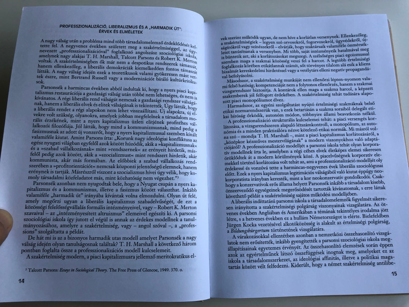 Liberalizmus - Radikalizmus - Antiszemitizmus by Kovács M. Mária / A Magyar orvosi, ügyvédi és mérnöki kar politikája 1867 és 1945 között / Helikon kiadó 2001 Universitas / Történelem tudomány / Hungarian policies in Medicine, Law and Engineering - Liberalism, Radicalism, Anti-Semitism (9632086910)
