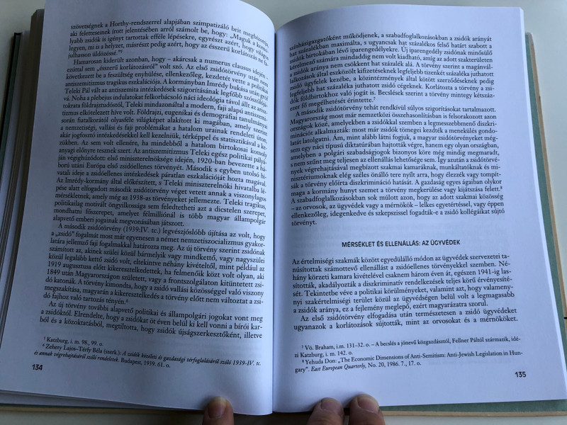 Liberalizmus - Radikalizmus - Antiszemitizmus by Kovács M. Mária / A Magyar orvosi, ügyvédi és mérnöki kar politikája 1867 és 1945 között / Helikon kiadó 2001 Universitas / Történelem tudomány / Hungarian policies in Medicine, Law and Engineering - Liberalism, Radicalism, Anti-Semitism (9632086910)