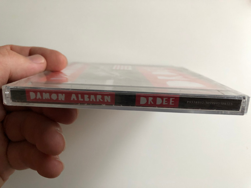 Damon Albarn ‎– Dr Dee / 18 beautifully crafted songs, featuring 'The Marvelous Dream', 'Apple Carts' and 'The Dancing King' / Parlophone ‎Audio CD 2012 / P9538932