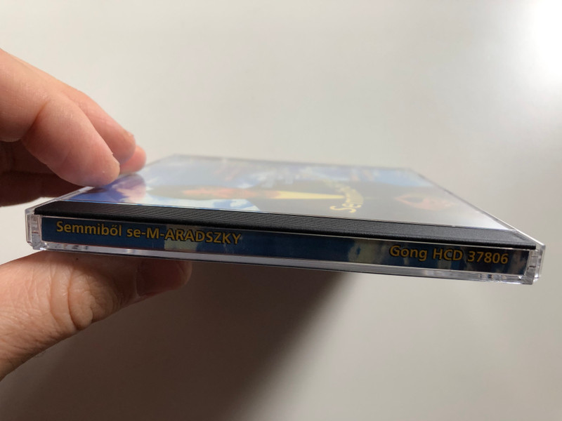 Semmiből Se-M-ARADSZKY / Annál Az Első Ügyetlen Csóknál, Isten Véled, Édes Piroskám, Még Ide-Oda Húz A Szív, Pókháló Az Ablakon / Gong ‎Audio CD 1995 / HCD 37806