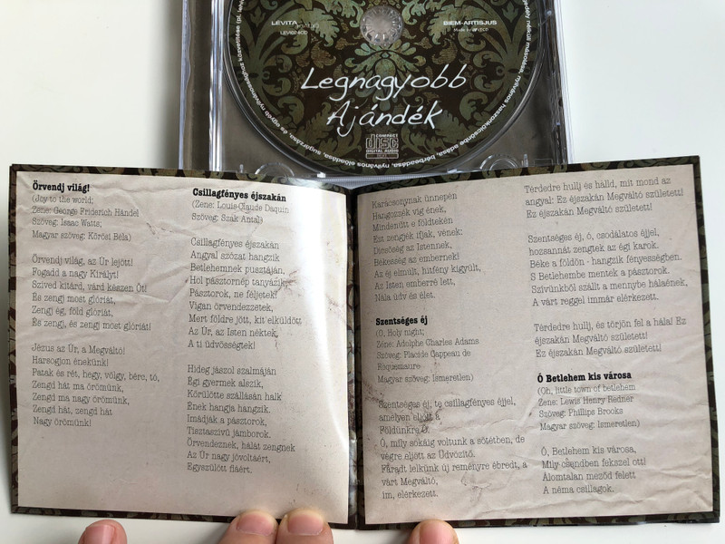 Szabó Balázs - Legnagyobb Ajandek / Karacsonyi dalok maskent / Extra: Duett pinter belaval / Levita Kiado Audio CD 2010 / LEVI024CD