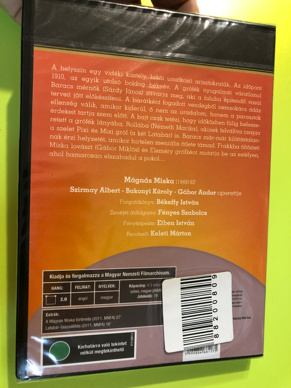Mágnás Miska DVD 1949 Mickey Magnate / Directed by Keleti Márton / Starring: Gábor Miklós, Mészáros Ági, Sárdy János, Latabár Kálmán, Gobbi Hilda, Sulyok Mária / A legnézettebb magyar film / Old time hungarian Classic
UPC 5999884681175
