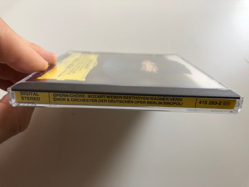 Opern-Chöre / Die Zauberflöte,  Der Freischütz, Fidelio, Tannhäuser, Nabucco, Macbeth, I Lombardi, Il Trovatore, Aida / Chor und Orchester Der Deutschen Oper Berlin, Giuseppe Sinopoli / Deutsche Grammophon Audio CD 1985 Stereo / 415 283-2