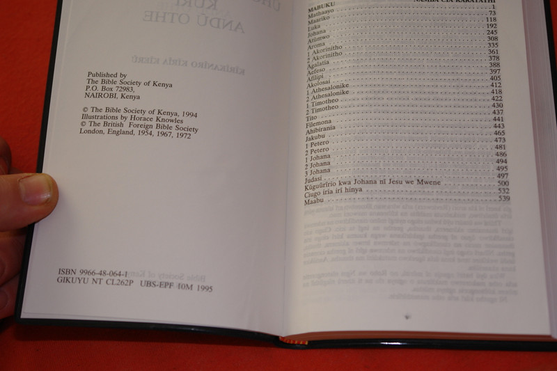 Gikuyu New Testament / Uhoro Uria Mwega Kuri Andu Othe / Kirikaniro Kiria Kieru / CL262P