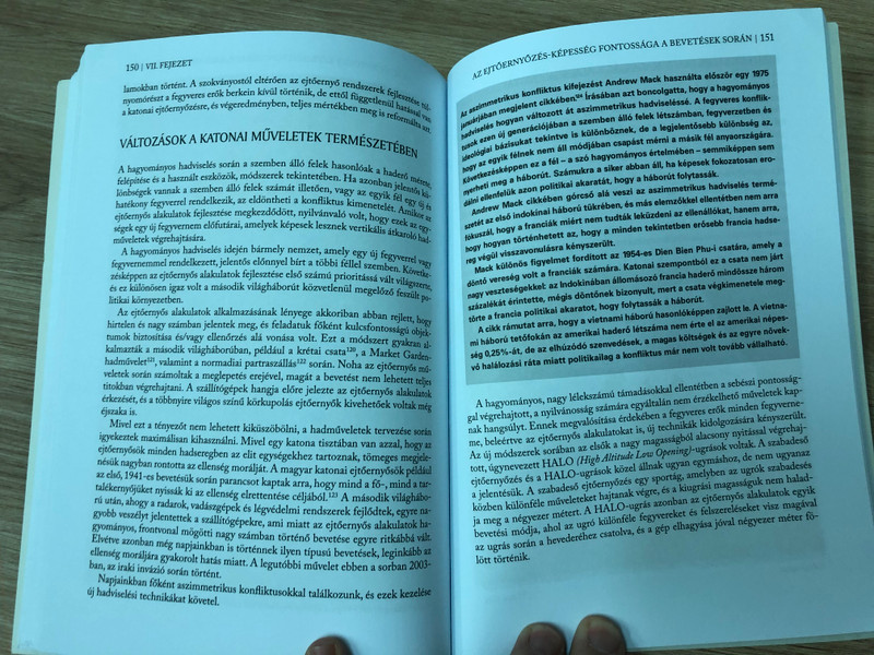 Levegőből harcba - A magyar katonai ejtőernyőzés története és változó feladatrendszere by Dr. Boda József, Dr. Ruszin Romulusz / HM Zrínyi Kiadó 2015 / Paperback / The history of Hungarian military parachuting (9789633275368)