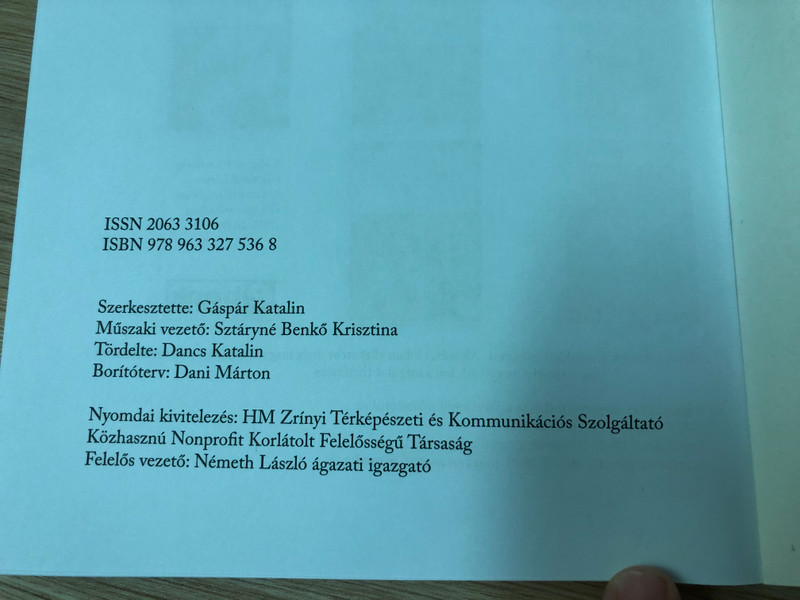 Levegőből harcba - A magyar katonai ejtőernyőzés története és változó feladatrendszere by Dr. Boda József, Dr. Ruszin Romulusz / HM Zrínyi Kiadó 2015 / Paperback / The history of Hungarian military parachuting (9789633275368)
