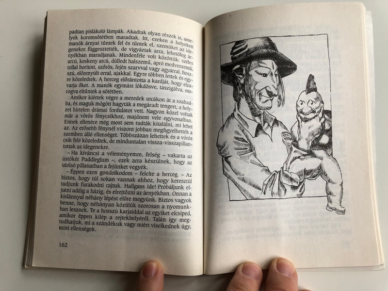 Az Ezüst trón by C.S. Lewis / Hungarian Edition of The Silver Chair / Szent István Társulat 1993 / Paperback / Translated by K. Nagy Erzsébet / Illustrated by Cserna Tamás (9603607434)