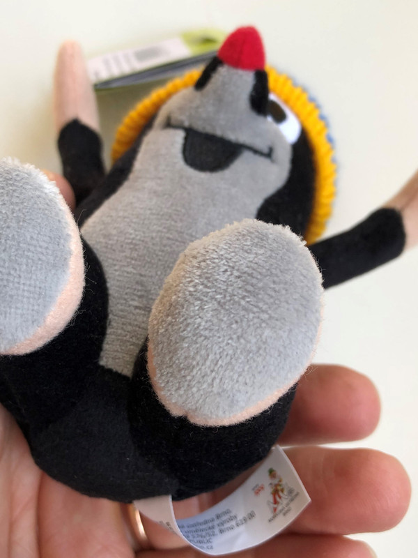 The Little Mole with blue & yellow hat 12 cm plush toy / Krtek - Krteček 12 cm kulich / Der klein Maulwurf blau & gelb kappe / Kisvakond Kék-sárga téli sapkával / Ages 0+ (8590121497107.)