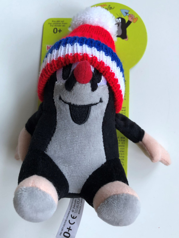 Krtek - Little Mole 14 cm sitting, with tricolor hat / Krteček sedíci, kulich ć-trik / Maulwurf sitz. Mütze rot / Ülő Kisvakond sapkával - 3 színű / Ages 0+ / 49916J (8590121505086)