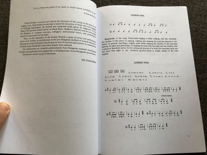 Musical Reading and Writing - Pupil's Book 1 - Lessons 1-30 by Erzsébet Szőnyi / Editio Musica Budapest Z.6718 / The Kodály Concept Library / Paperback (9790080067185)