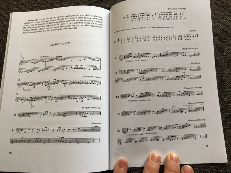 Musical Reading and Writing - Pupil's Book 1 - Lessons 1-30 by Erzsébet Szőnyi / Editio Musica Budapest Z.6718 / The Kodály Concept Library / Paperback (9790080067185)