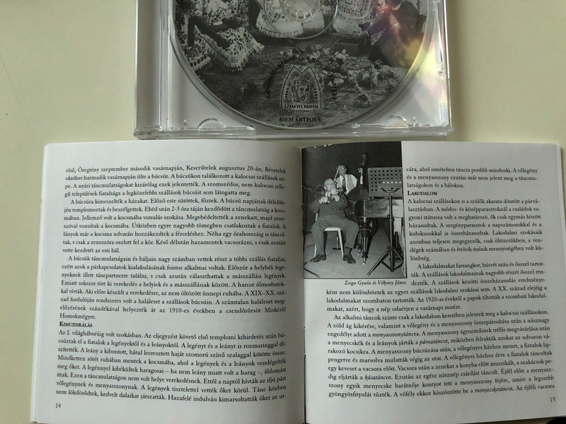 Kalocsai Kiskocsmában (Vasárnap Este A Bálban) / In A Little Pub Of Kalocsa (Sunday Evening Dance Party) = In Kalocsaer Kneipe (Am Sonntag Abend Im Ball) / Kalocsai Múzeumbarátok Köre ‎Audio CD 2002 / KMK01