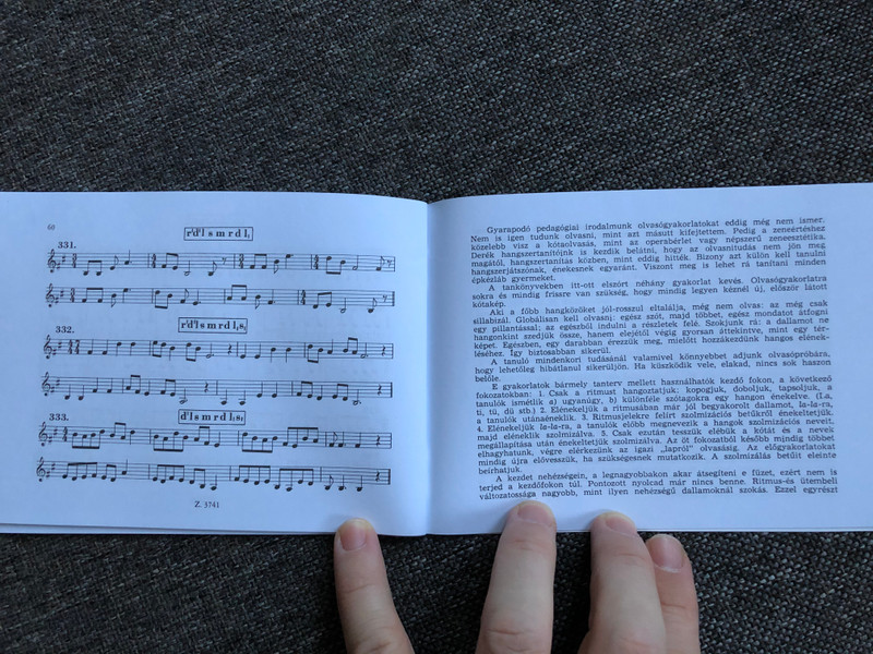Kodály Zoltán: 333 olvasógyakorlat - Bevezető a magyar népzenébe / 333 Elementary Exercises in Sight-Singing / Kottás-betűs kiadás / Editio Musica Budapest 2020 - Z. 3741 (9790080037416)