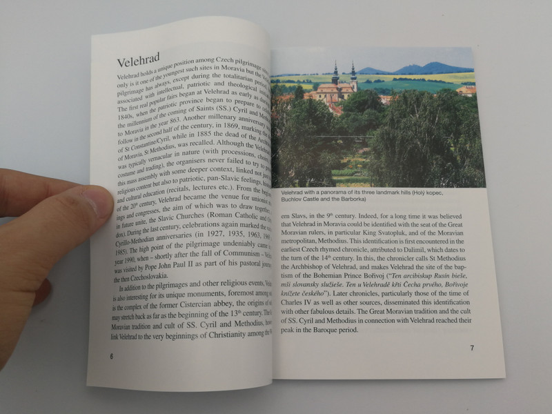 Guide-Book to Velehrad by Miloslav Pojsl / Karmelitánské nakladatelství 2007 / Paperback / The most famous pilgrimage place in the Czech Republic (9788071951544)