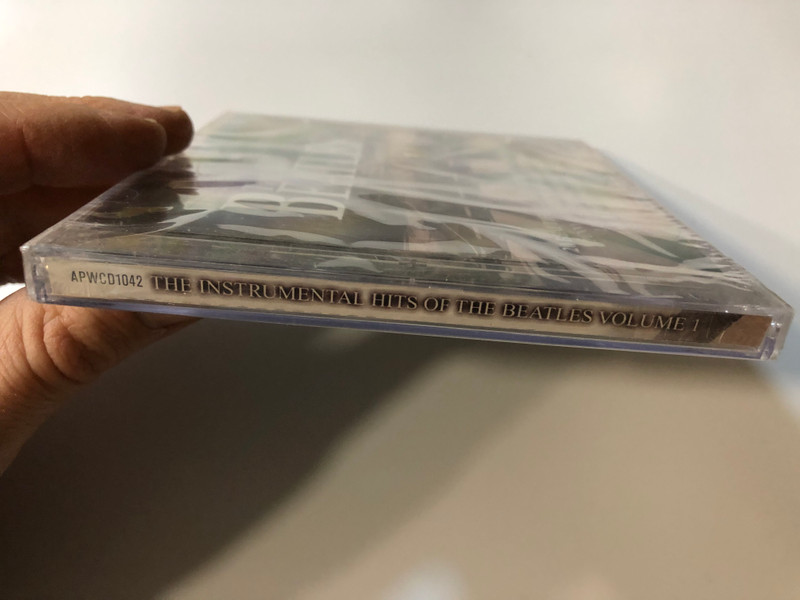 The Mersey Symphonia ‎Perform – The Instrumental Hits Of The Beatles, Volume 1/ 20 Beautifully Arranged Instrumentals: Penny Lane, Hey Jude, Hello Goodbye, Lucy In The Sky With Diamonds / Musicbank Audio CD 2000 / APWCD1042