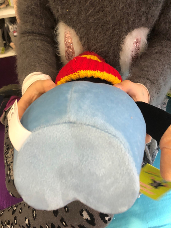 Krtek 28cm v kalhotkách, červ.kulich / Little Mole 28cm with trousers and red cap / Maulwurf 28cm Hose and rot Mütze / Kisvakond 28cm nadrággal és piros sapkával / 45916H / Ages 0+ (8590121501422)