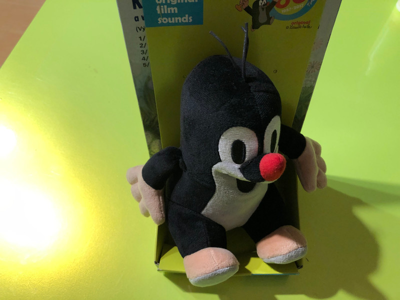 Krtek - Little Mole Talking / With 13 Original Film Sounds + DVD: The Adventures of the Mole 5 - Krtkova Dobrodružstvi / Maulwurf Schprechend / Krtek Mluvici / Beszelő Kisvakond + DVD (8590121487054)