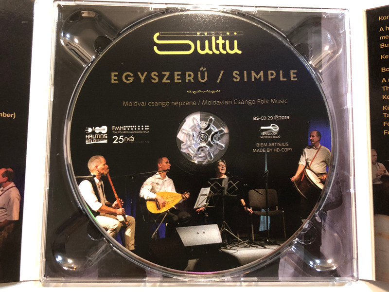 Sültü Zenekar (Sültü Band) - Egyszerű / Simple - Moldvai csángó népzene - Moldavian Csango Folk Music / Hodorog András, Legedi László István, Petrás Mária / Dialekton Audio CD 2019 (599953842638)