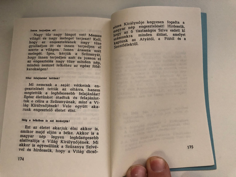 A világ királynője - Szalézi művek by Erdey Ferenc / Hungarian Catholic reflections on Virgin Mary / Paperback / Lelki kultúra könyvek 23 (AVilágKirálynője)