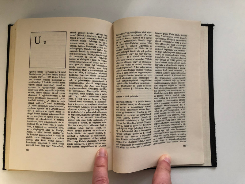 Vallástörténeti kislexikon by Gecse Gusztáv / Második, bővített és részben átdolgozott kiadás / Hungarian language small Encyclopedia on the History of Religions / Kossuth könyvkiadó 1973 / Hardcover / (VallástörténetiKisLexikon)