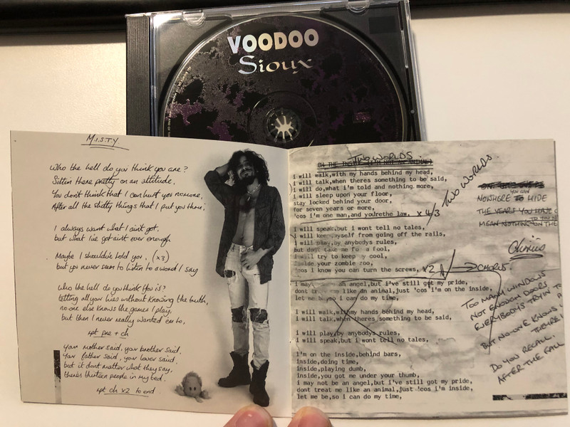 Voodoo Sioux – S.k.r.a.p.e. / Bleeding Hearts Records Audio CD 1995 / CDBLEED 14
