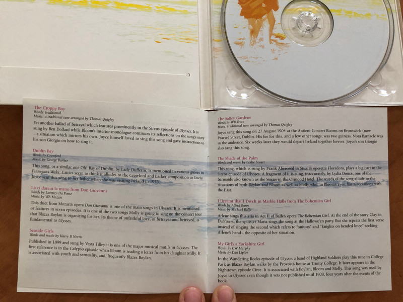 Joycesongs - James Joyce's Musical Dublin / RTÉ Concert Orchestra conducted by Robert Houlihan, Soloists: Owen Gilhooly, Frank Dunne, Emmanuel Lawler, Daire Halpin, Elizabeth Woods / RTÉ lyric fm Audio CD 2004 / CD101
