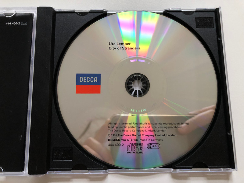 Ute Lemper – City Of Strangers / Songs by Sondheim, Prevert... / Arranged by Bruno Fontaine / Decca Audio CD 1995 Stereo / 444 400-2